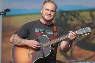 zach bryan height