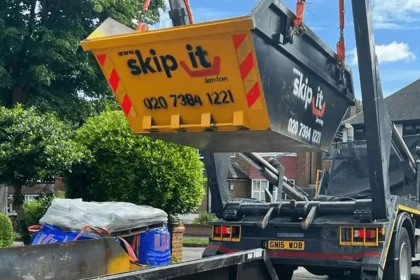 SKIP HIRE MITCHAM