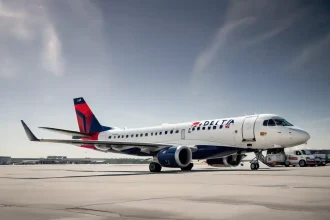 delta connection dl3543 emergency landing