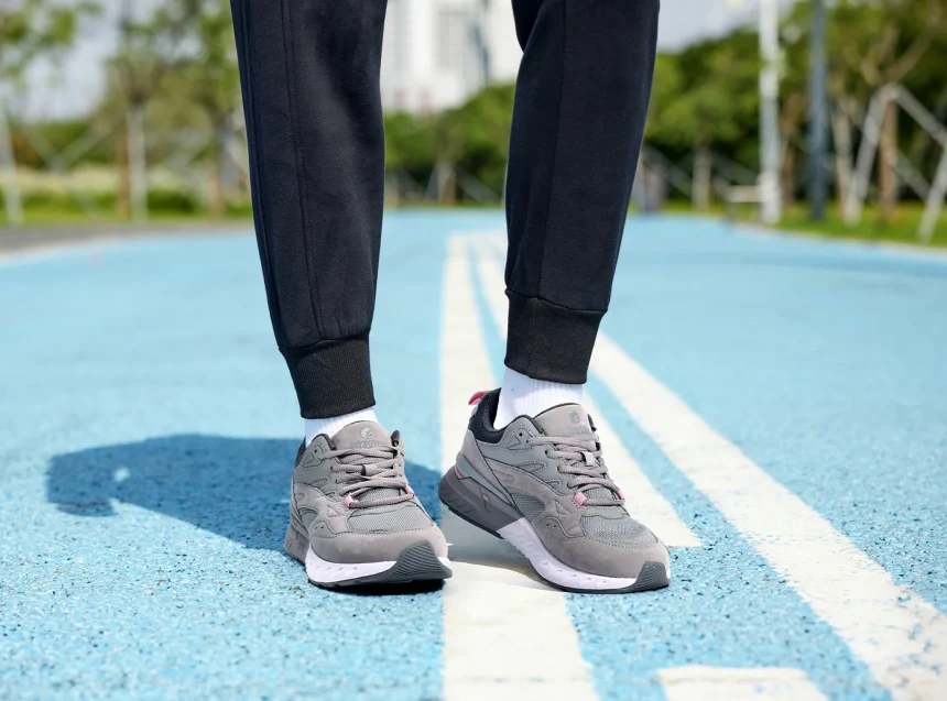 Orthopaedic Walking Shoes